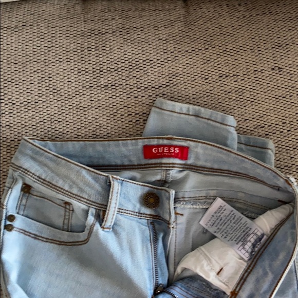Guess Jeans - Picture 3 of 4